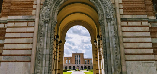 10 Online MBA Programs in Texas with High Acceptance Rates